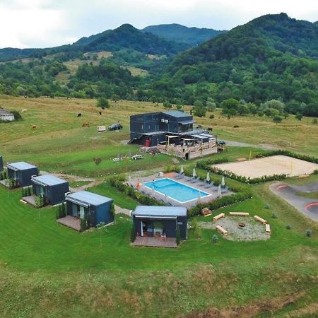 Flandra Glamping Hotel Corbeni Eksteriør billede