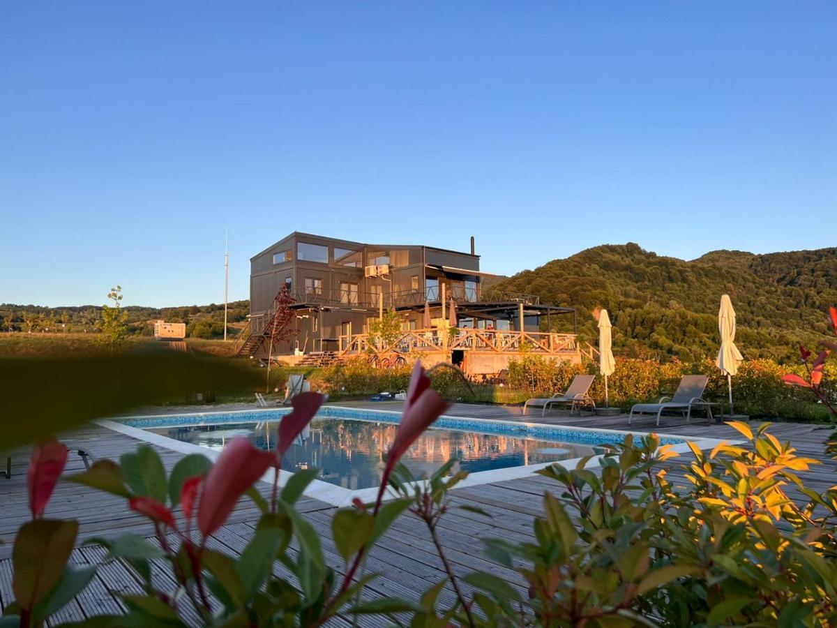 Flandra Glamping Hotel Corbeni Eksteriør billede