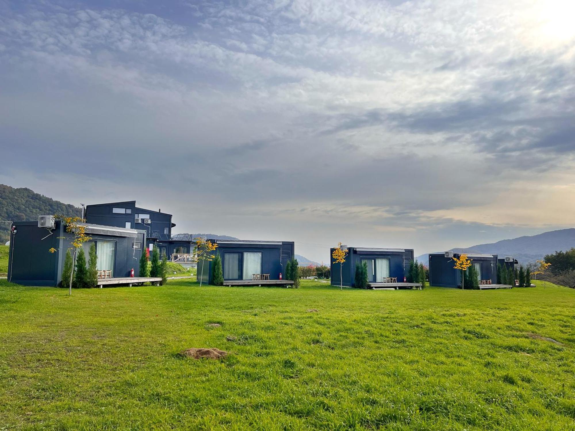 Flandra Glamping Hotel Corbeni Eksteriør billede