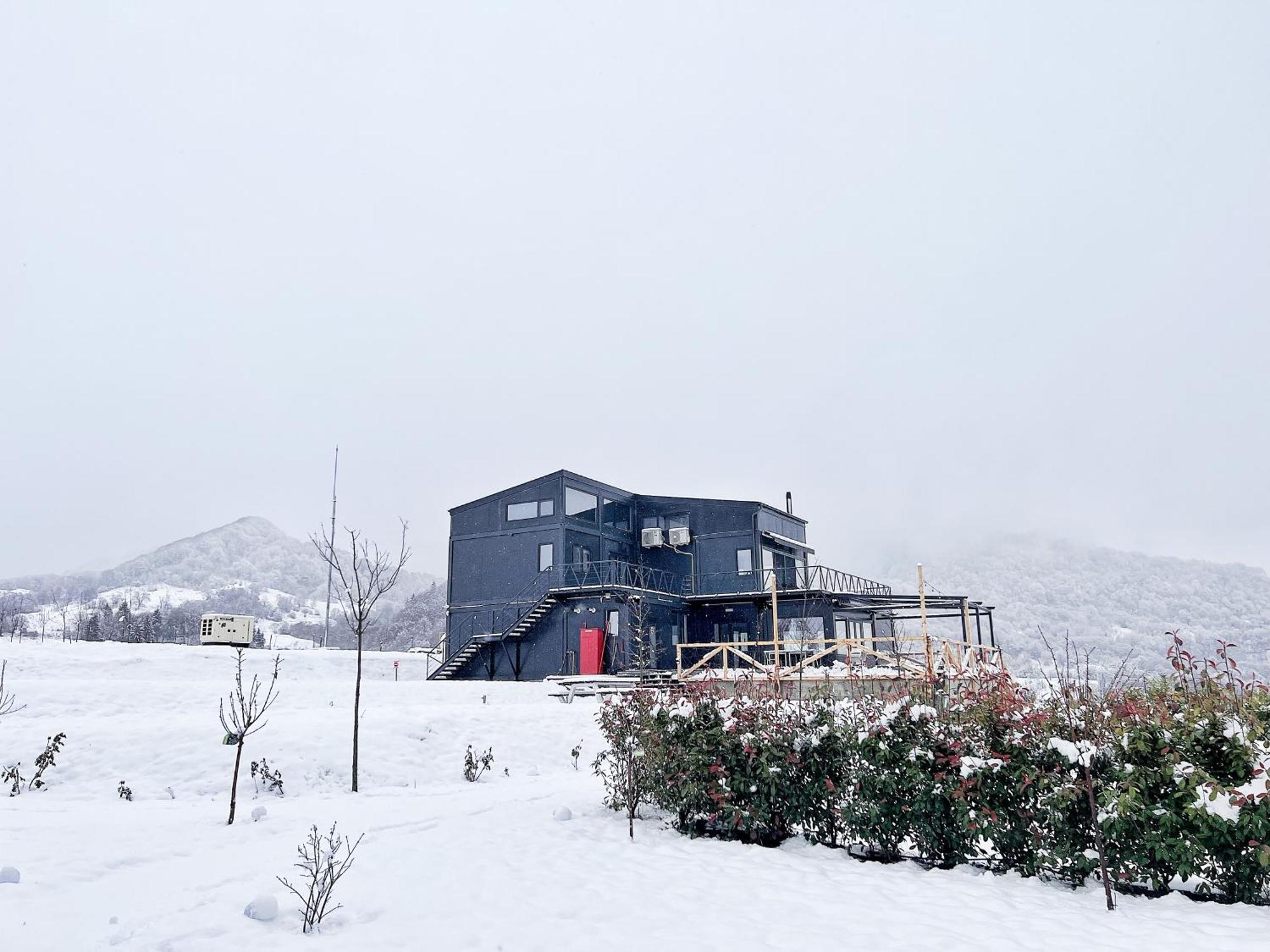 Flandra Glamping Hotel Corbeni Eksteriør billede