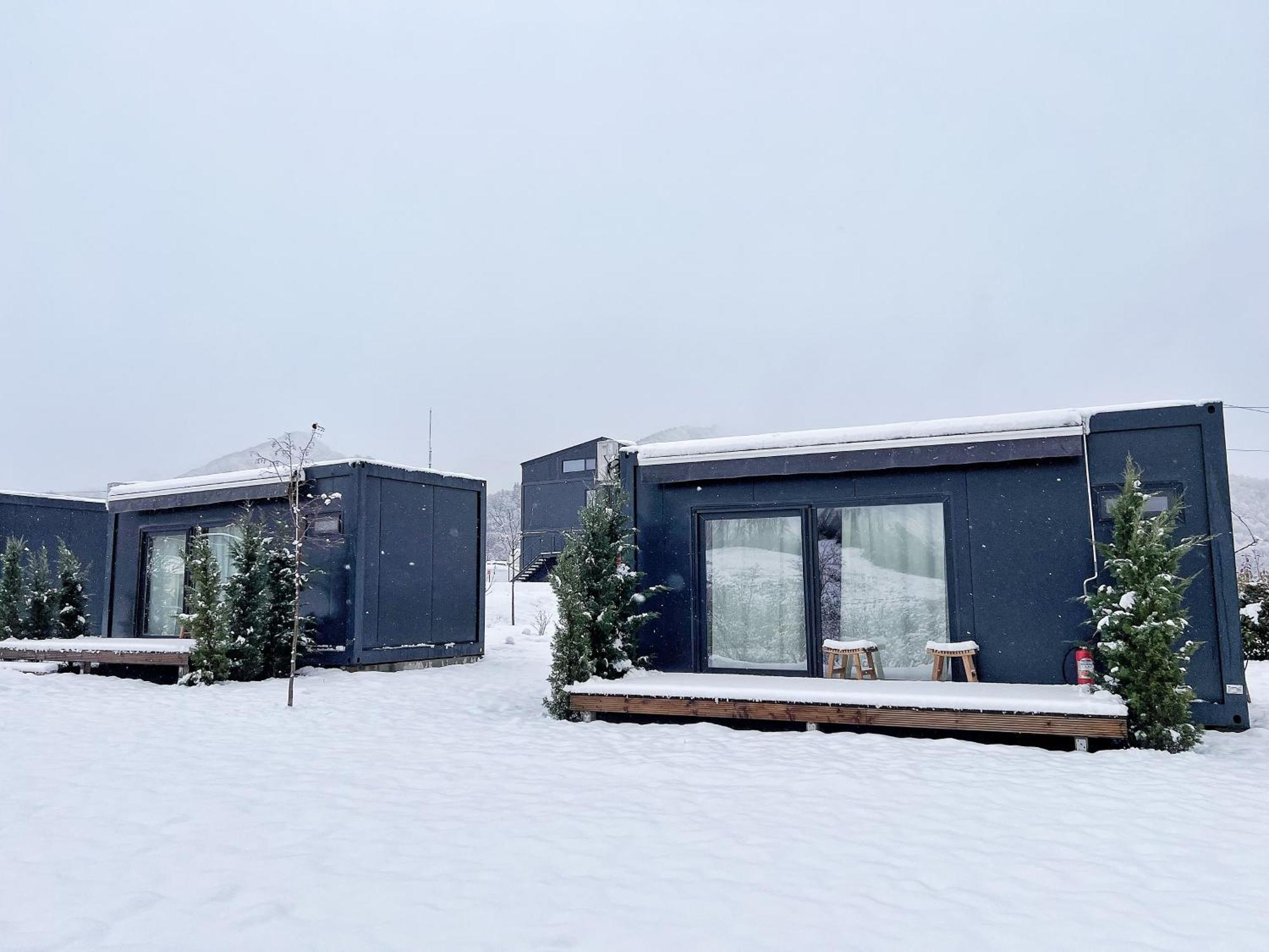 Flandra Glamping Hotel Corbeni Eksteriør billede