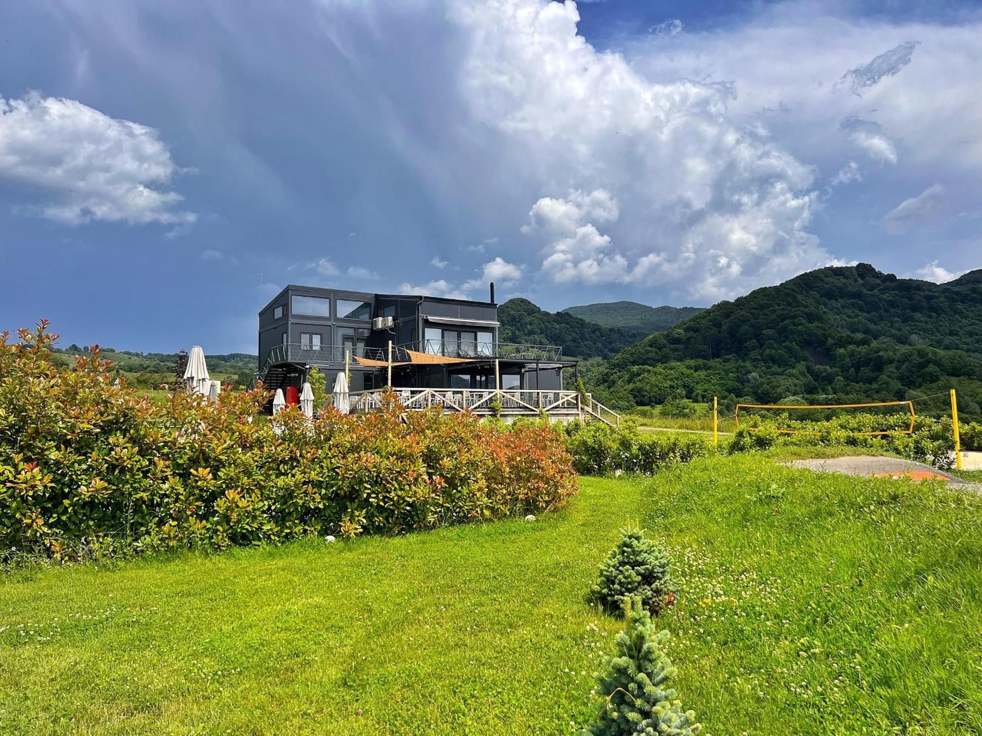 Flandra Glamping Hotel Corbeni Eksteriør billede