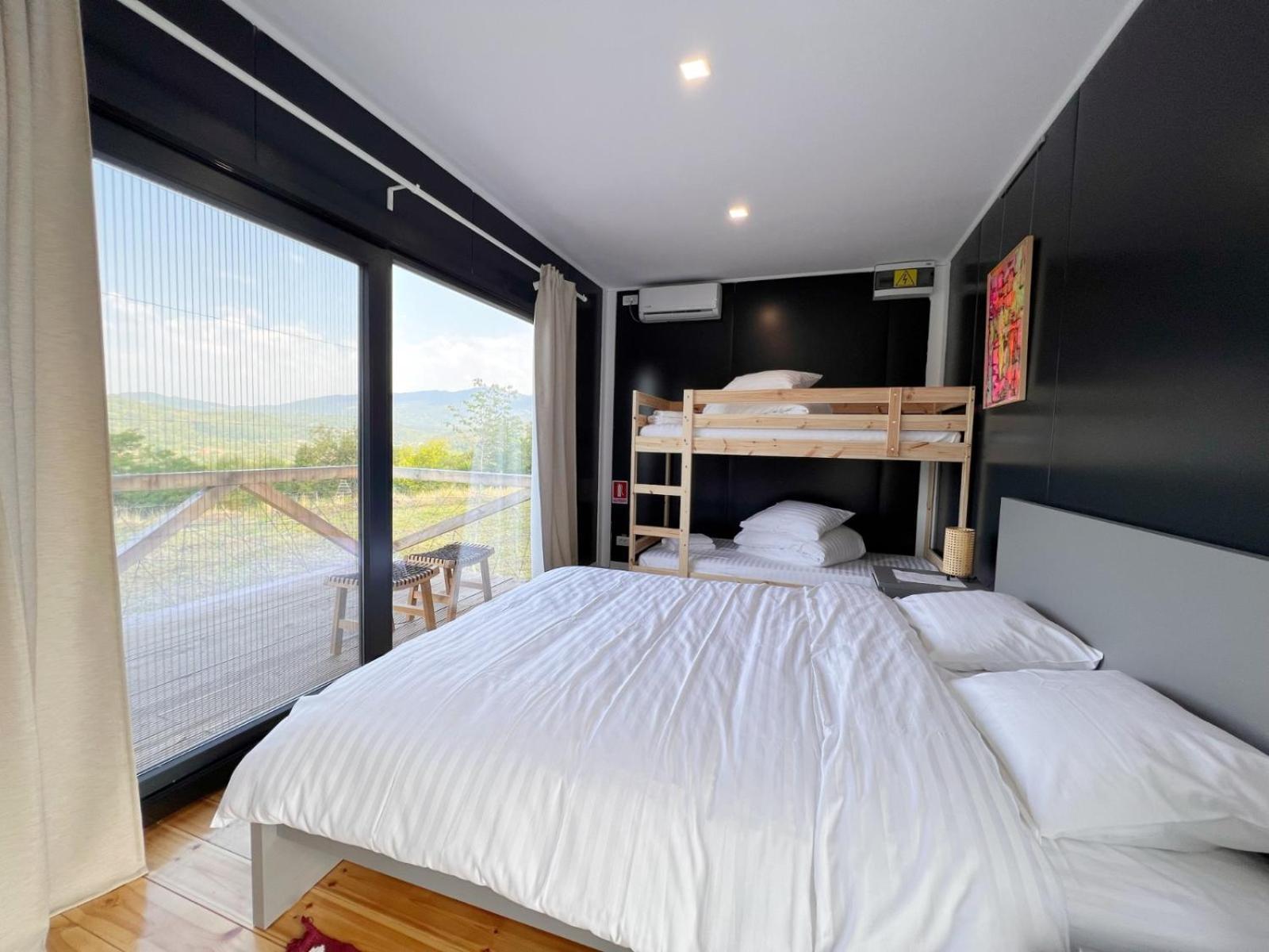 Flandra Glamping Hotel Corbeni Eksteriør billede
