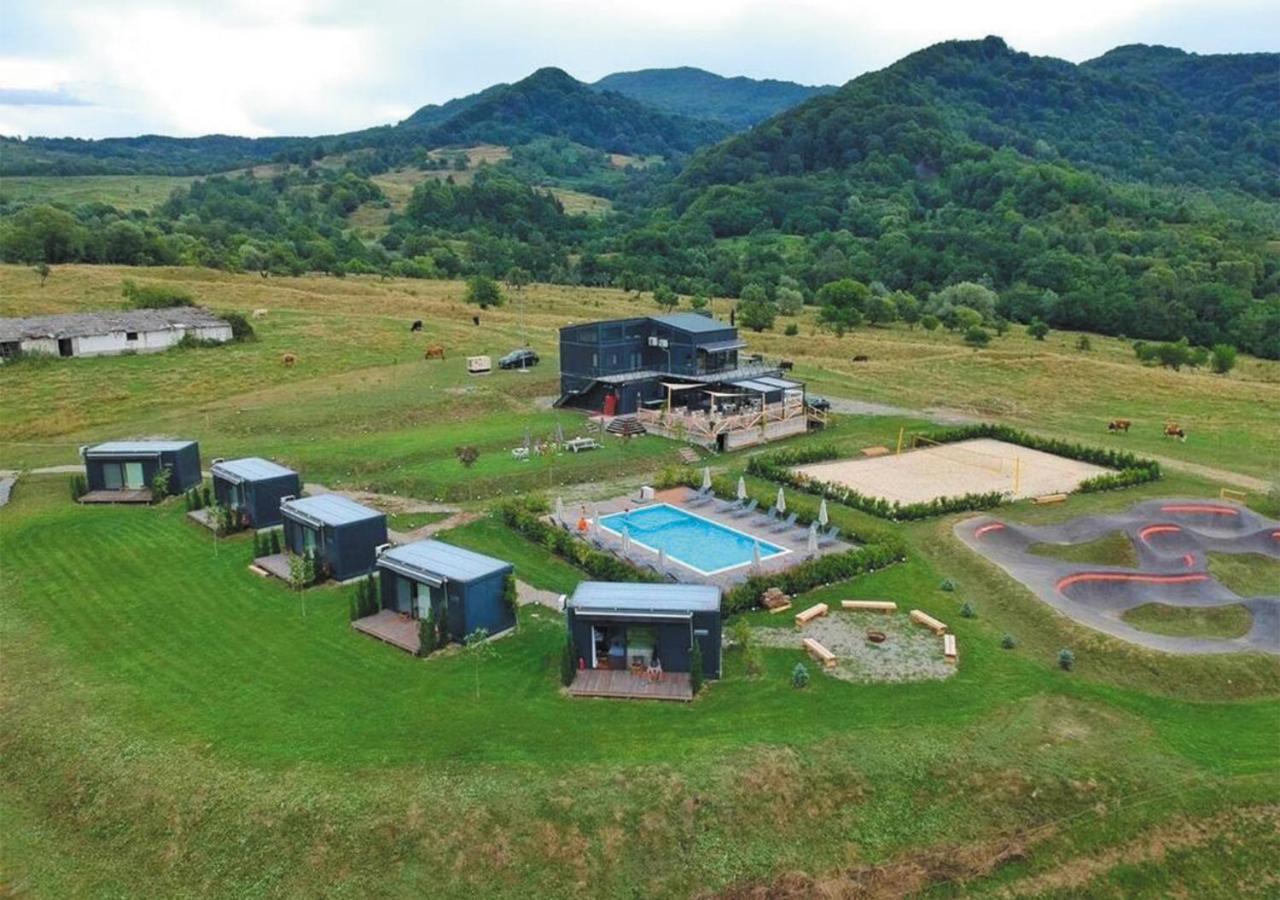 Flandra Glamping Hotel Corbeni Eksteriør billede